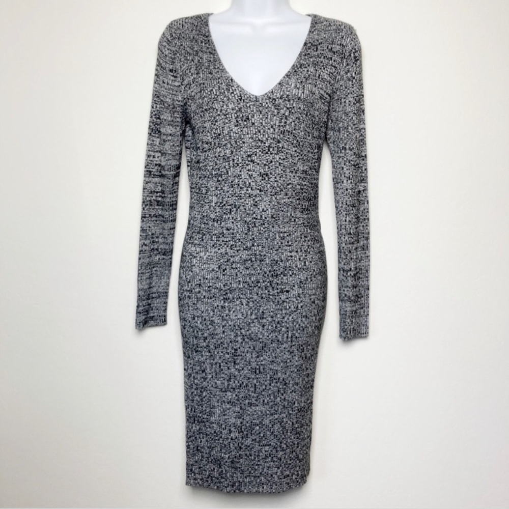 Miss Selfridge gray‎ v neck ribbed dress